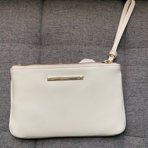 BrahminWristlet SallyWhite  Genuine Leather
